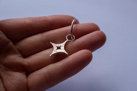 Kirakira Silver Hoop Earrings / Cara Lowe Kirakira Silver Hoop Earrings / Cara Lowe